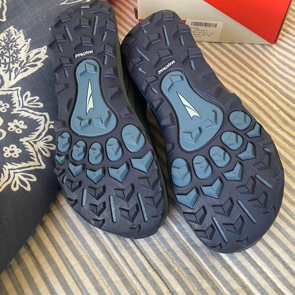 NIB Altra Lone Peak 6 - Picture 5 of 7